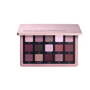 Natasha Denona RETRO EYESHADOW PALETTE PRO-LEVEL PIGMENTS, USER-FRIENDLY FORMULA